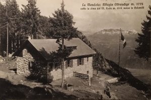 Oltradige Roen (Rifugio) già Ueberelsçherhütte